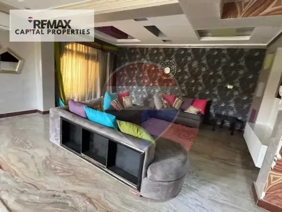 Full floor apartment in a villa, furnished, for rent to families, ultra-super deluxe finishing - Al Narges