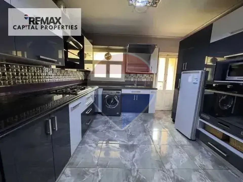 Full floor apartment in a villa, furnished, for rent to families, ultra-super deluxe finishing - Al Narges