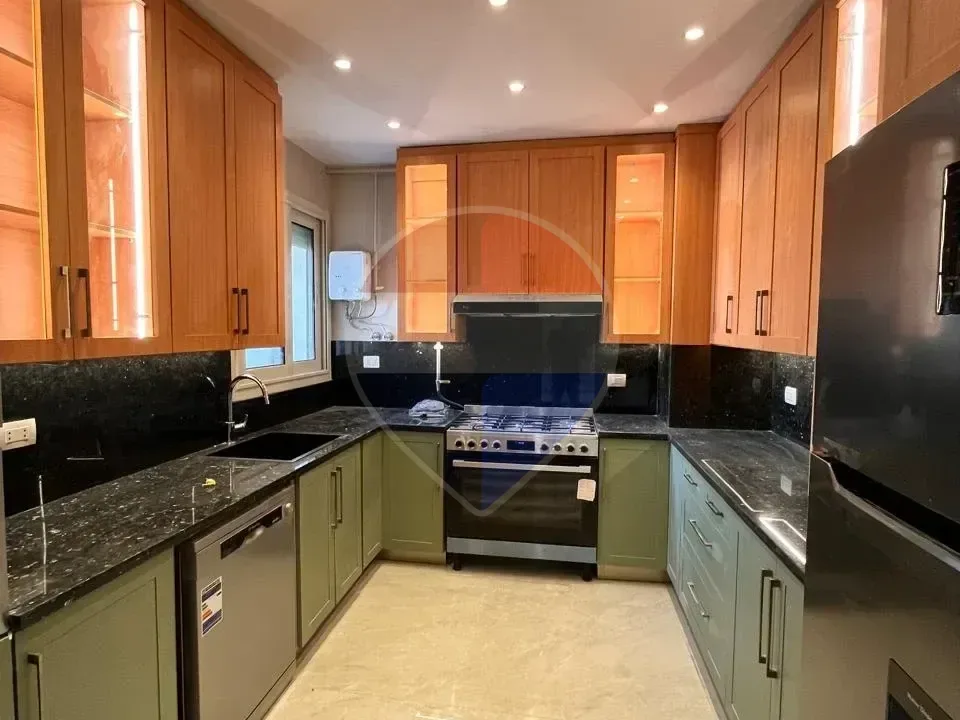 Luxurious townhouse in Palm Hills with best price