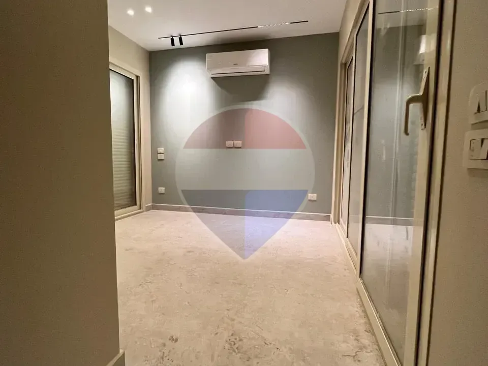 Luxurious townhouse in Palm Hills with best price