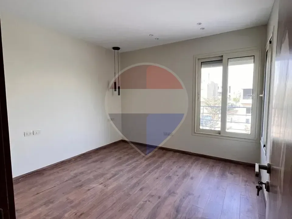Luxurious townhouse in Palm Hills with best price