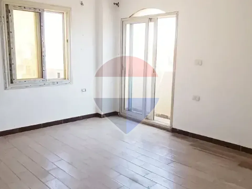 Roof Studio for Rent in 9th District