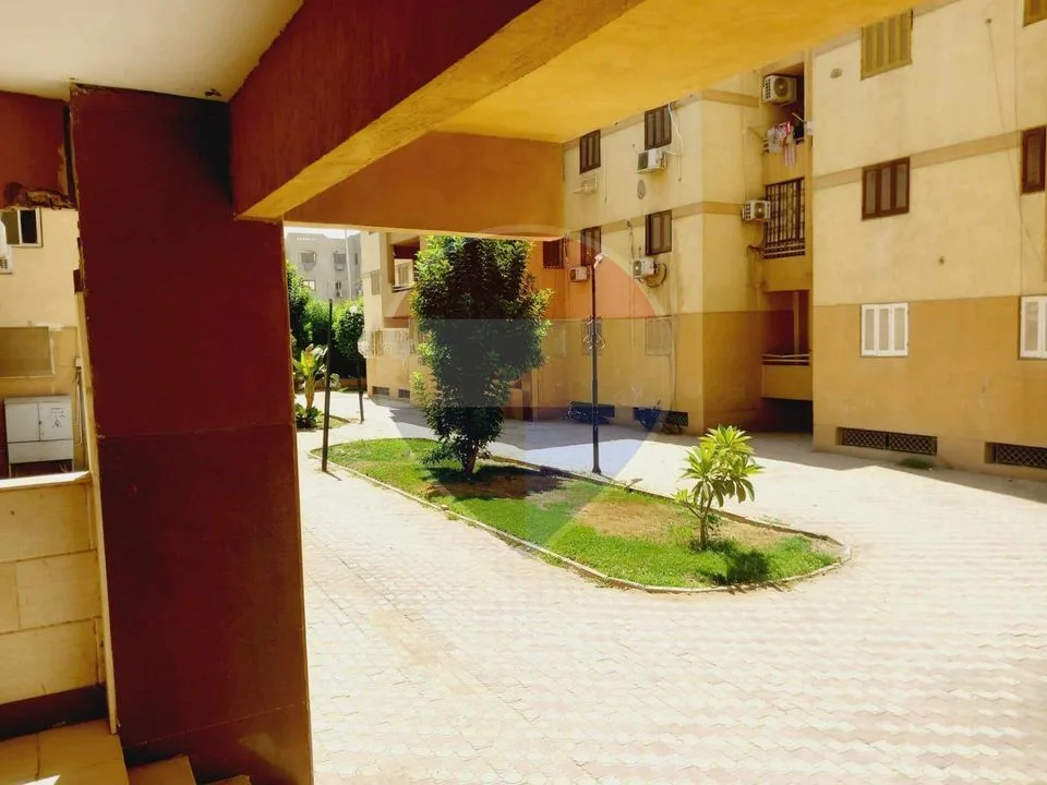 Roof 5th floor in sun city compound, new cairo.