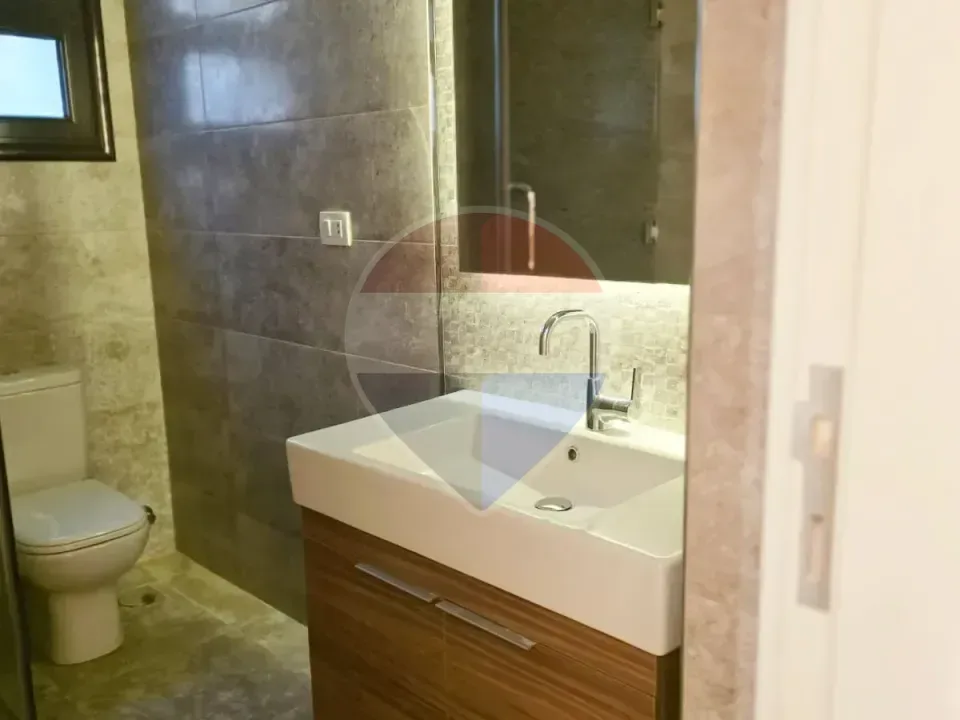 First use apartment 208m -Kitchen and acs- Green 5