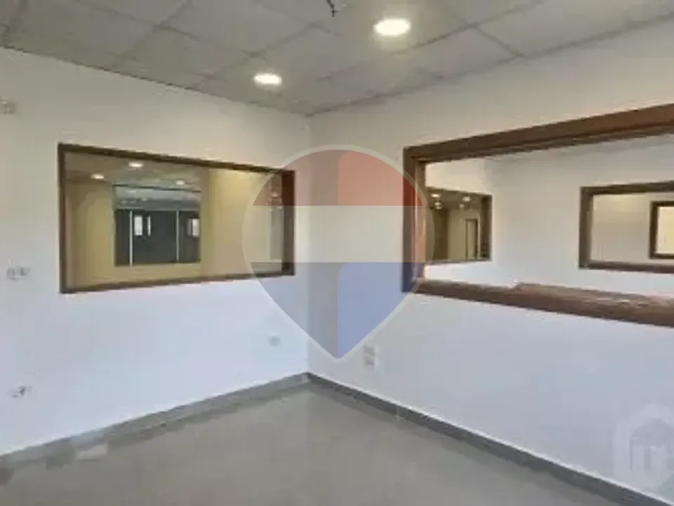 Administrative building with 3 floors for rent.