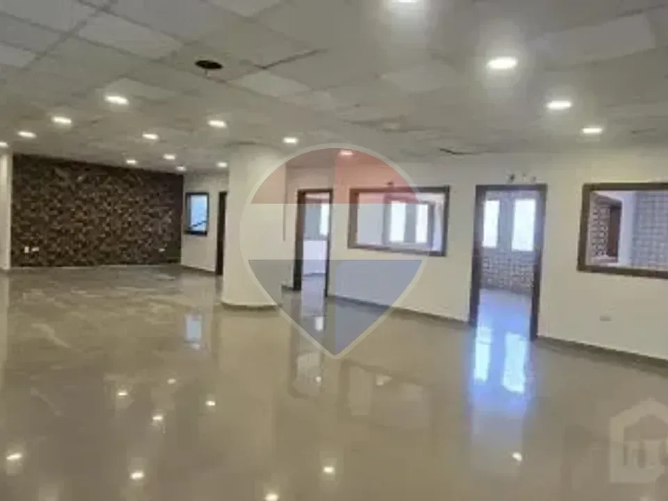 Administrative building with 3 floors for rent.
