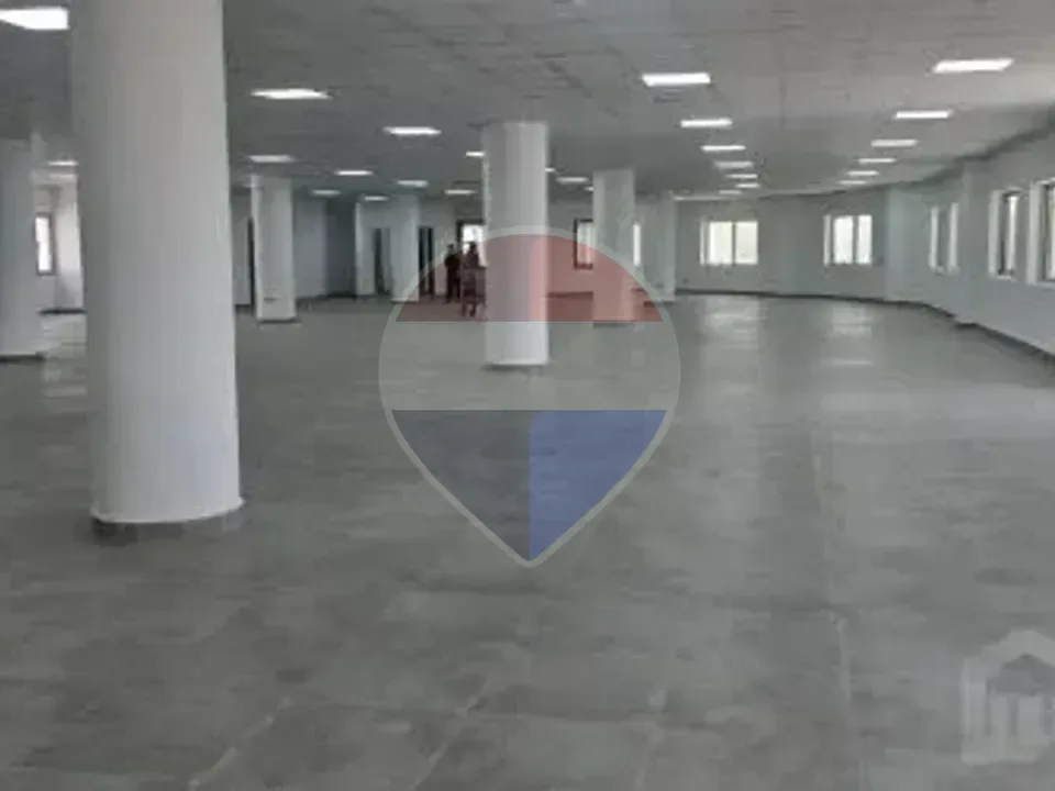 Administrative building with 3 floors for rent.