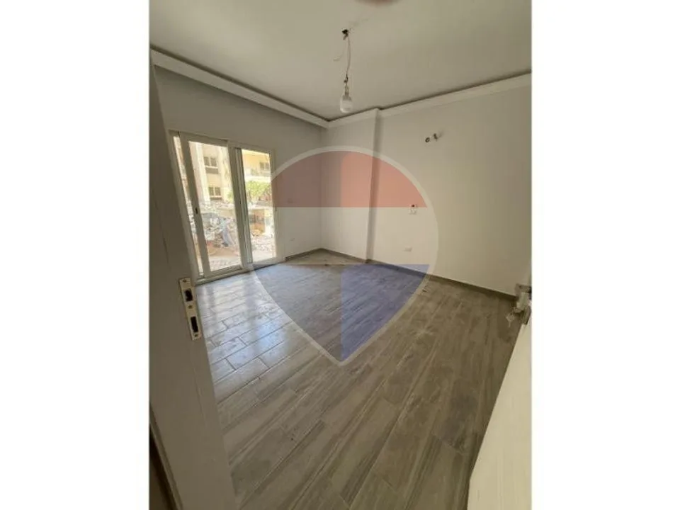 Under Market Price -Finished Ground with Garden