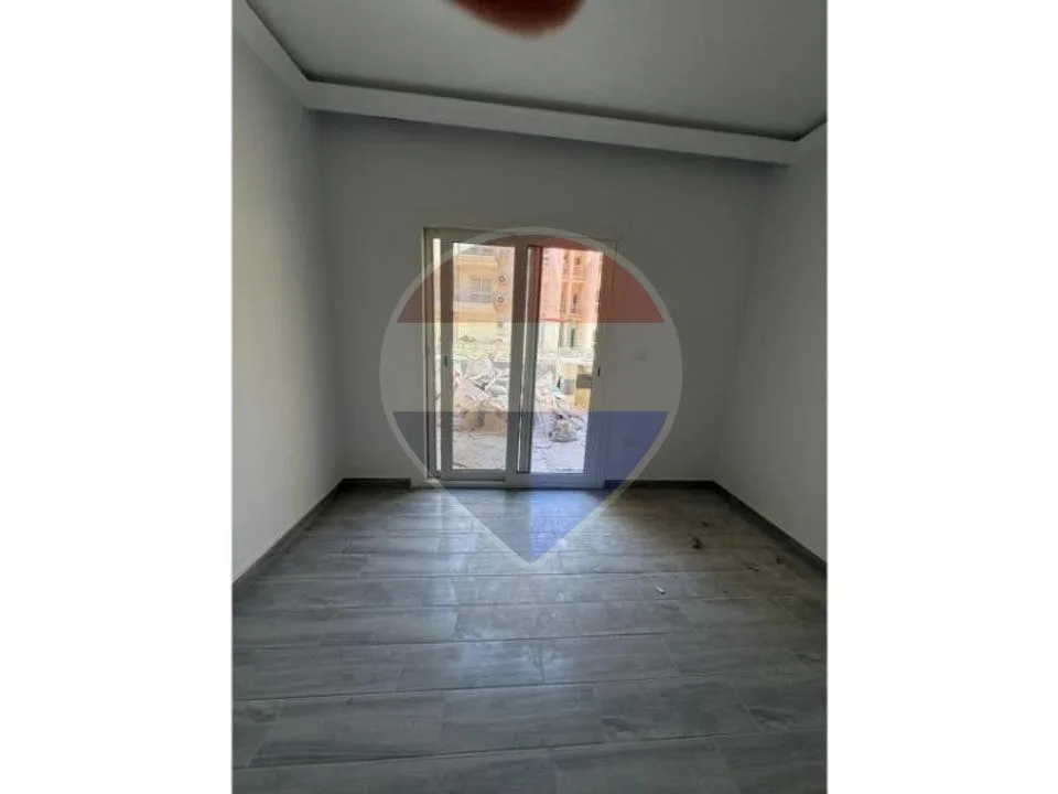 Under Market Price -Finished Ground with Garden