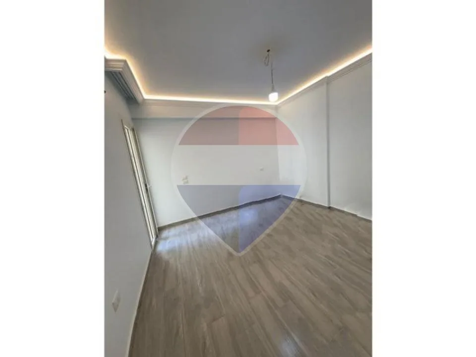 Under Market Price -Finished Ground with Garden