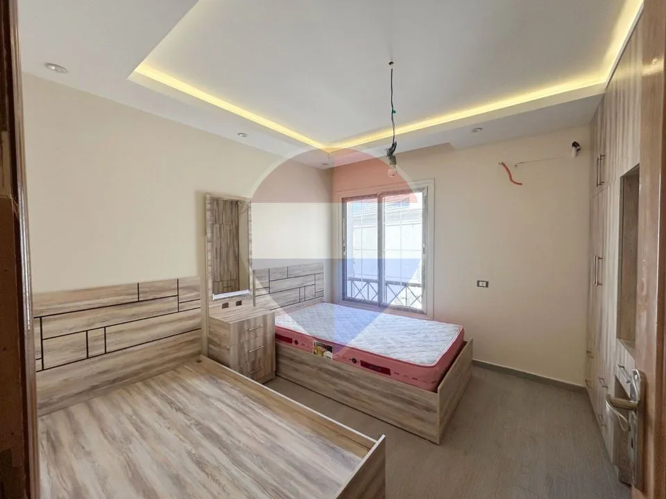Semi-furnished Penthouse Mountain View Chillout