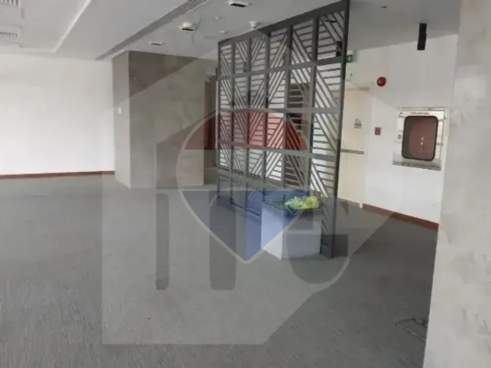 For rent office 1570m finished with acs in Mivida