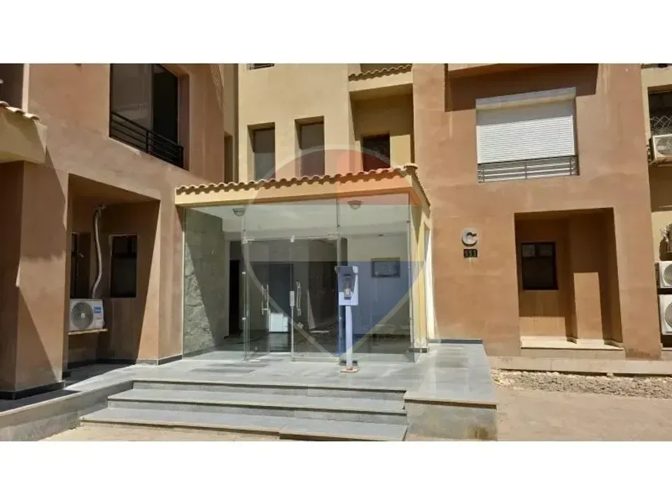 دوبلكس ارضي بحديقة تشطيب كامل في كمبوند كازا سوديك