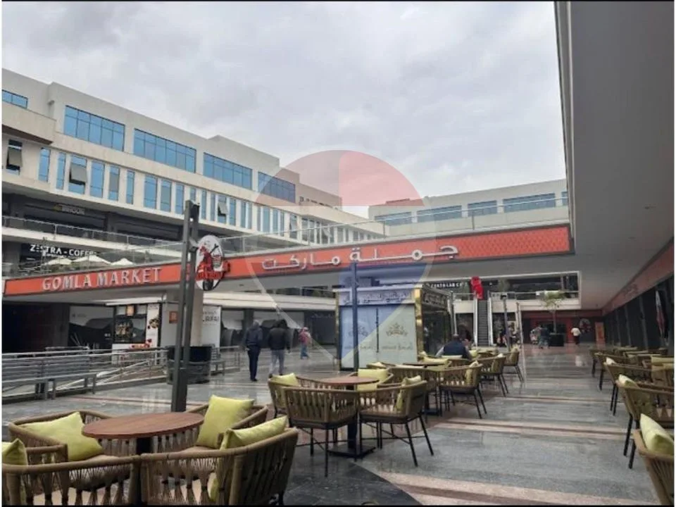 Prime Location Retail Shop For Women Activities
