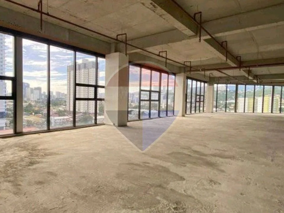 Shop for rent- Direct on 26th of July corridor