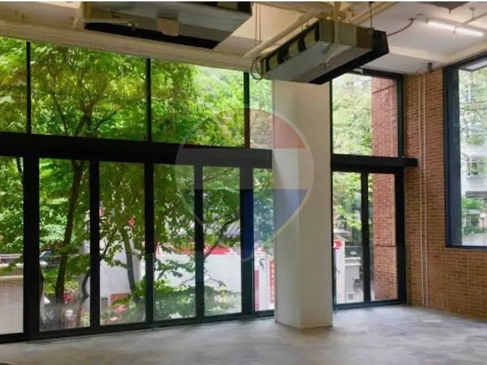 Shop for rent- Direct on 26th of July corridor