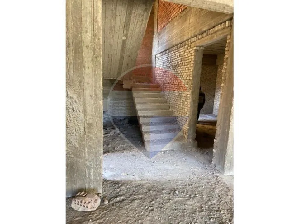 Corner Townhouse Prime Location Opposite Beverly