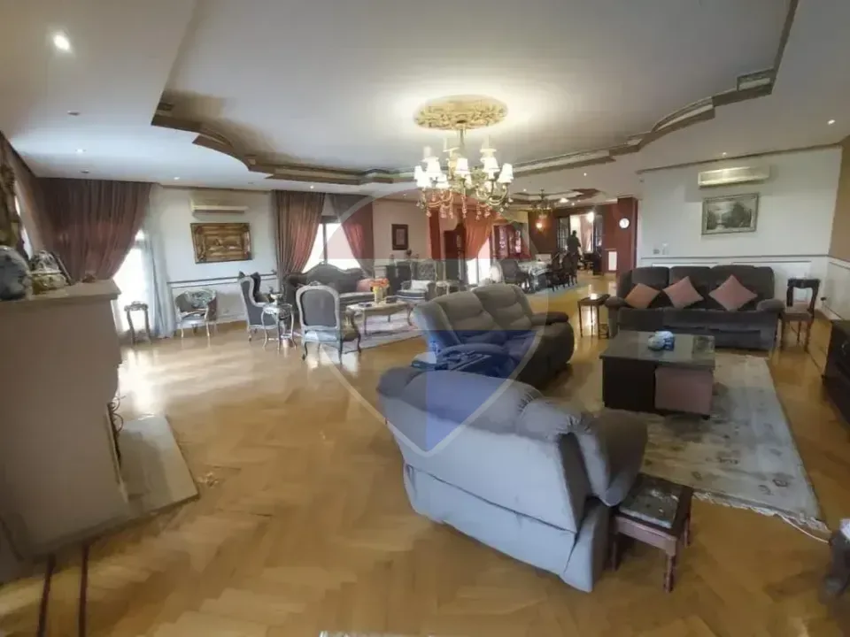 Villa for Sale in Mirage City