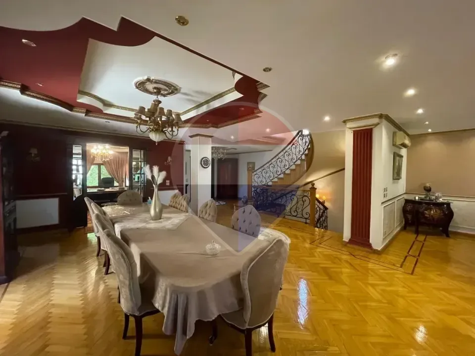 Villa for Sale in Mirage City