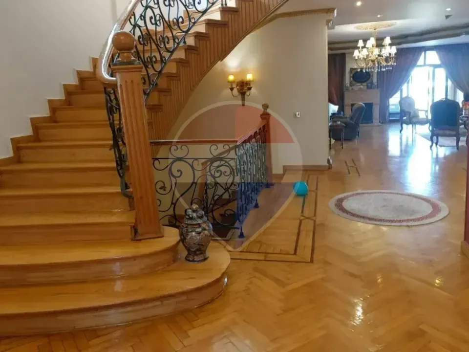 Villa for Sale in Mirage City