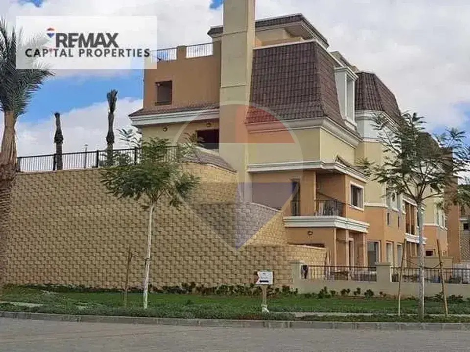 Own a corner villa in a prime location with a private garden and open views of green spaces, Sarai Compound