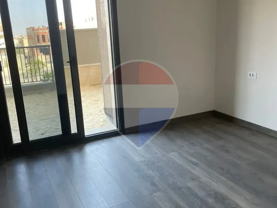 فرصة للإيجار في زد الشيخ زايد