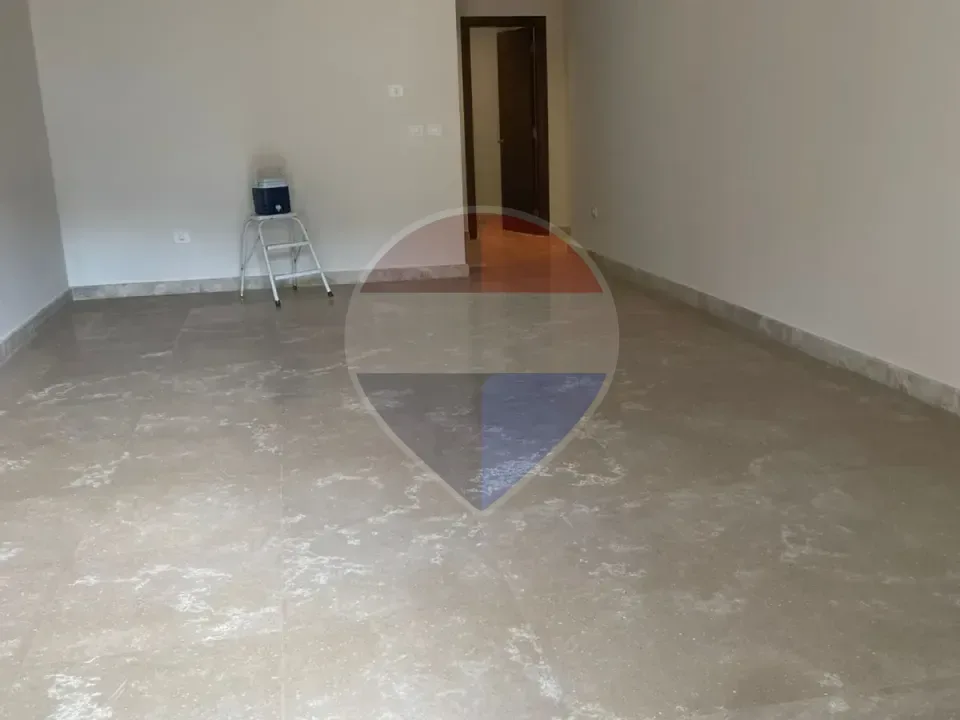 فرصة للإيجار في زد الشيخ زايد