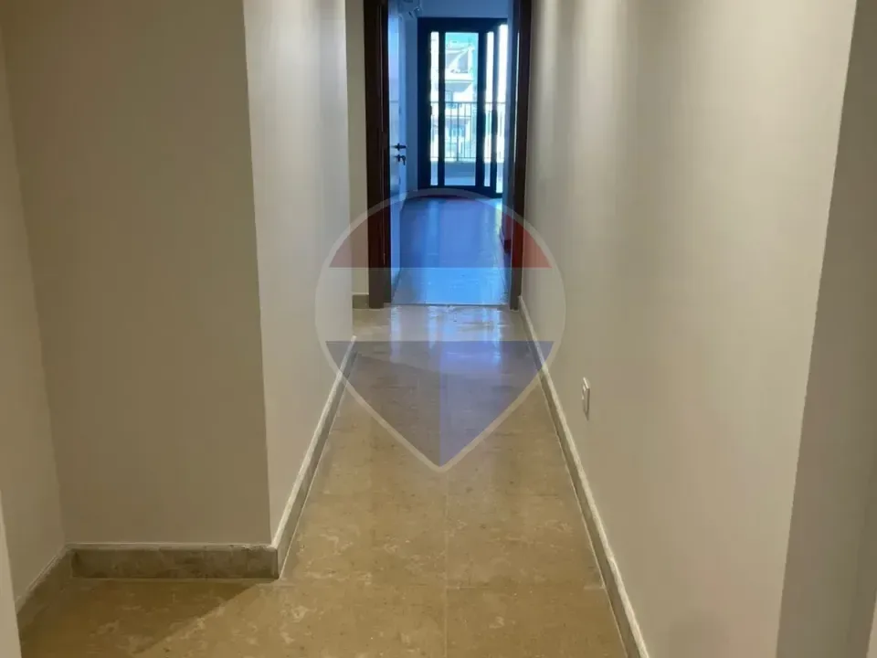 فرصة للإيجار في زد الشيخ زايد