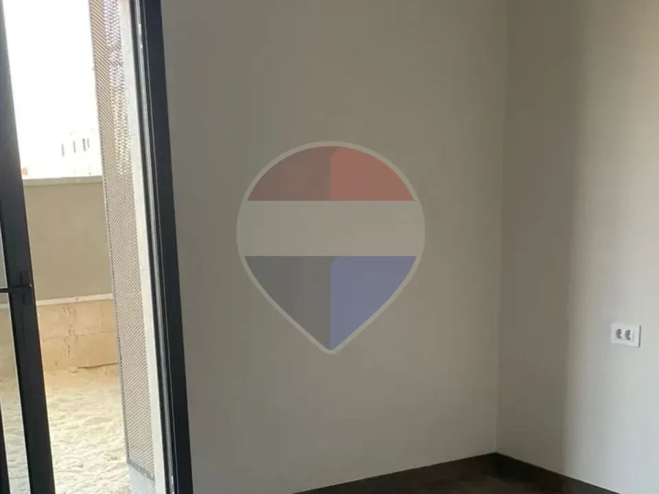 فرصة للإيجار في زد الشيخ زايد
