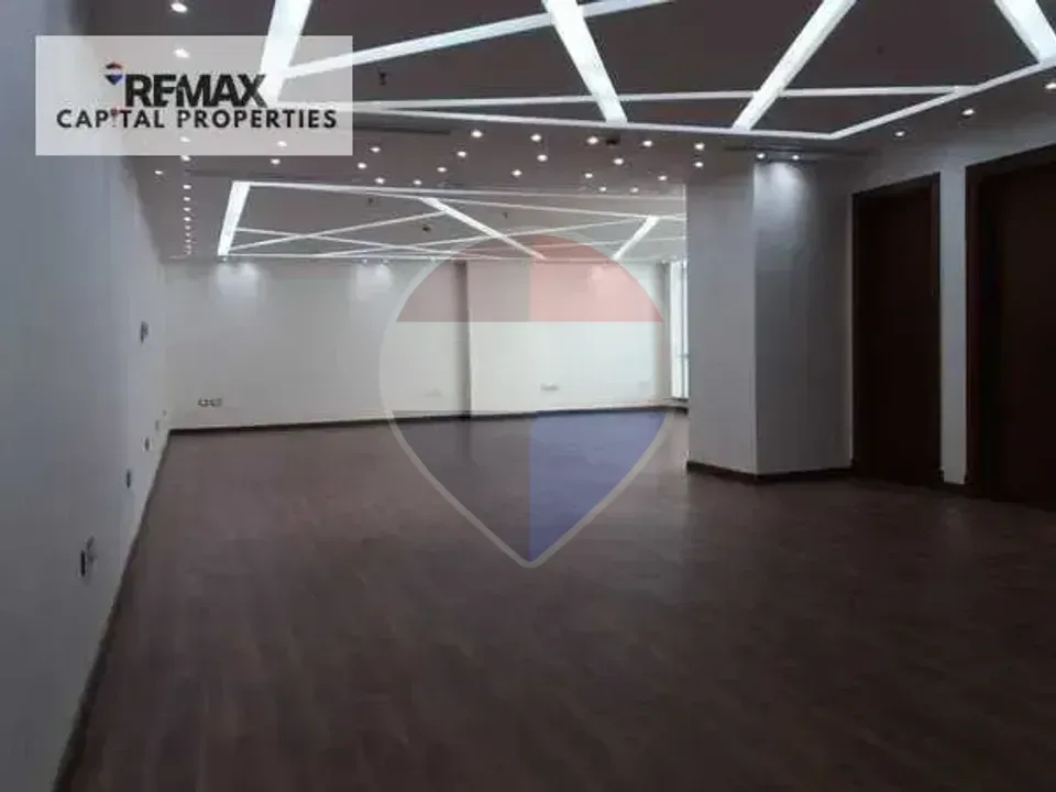 For sale, a finished administrative office of 157 square meters in North 90th Street, Fifth Settlement.