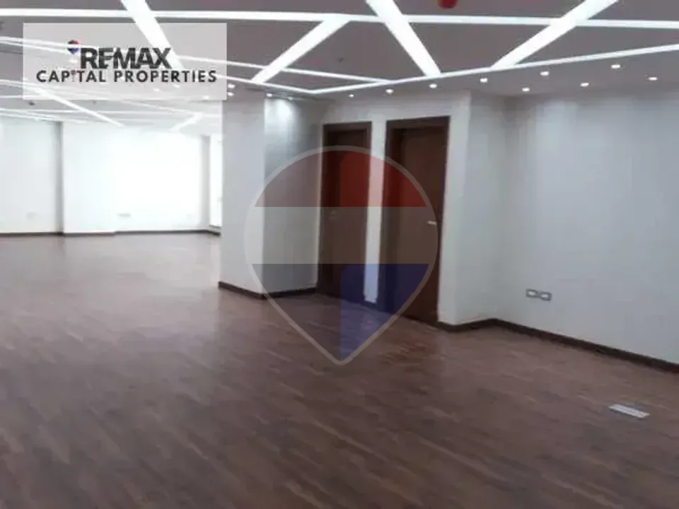 For sale, a finished administrative office of 157 square meters in North 90th Street, Fifth Settlement.