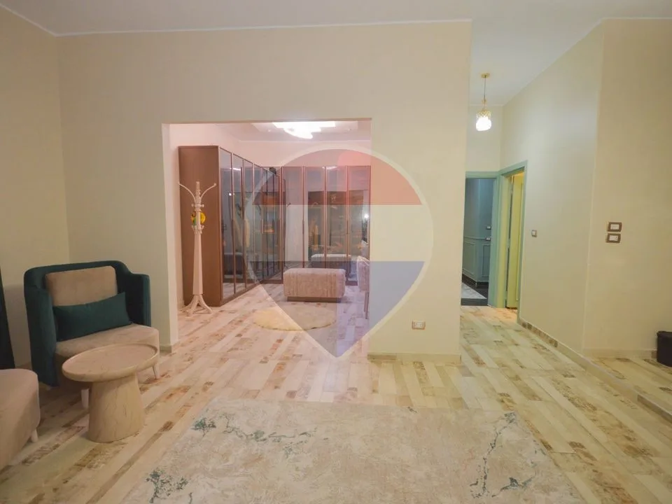 600 m² villa for sale in the Villas District