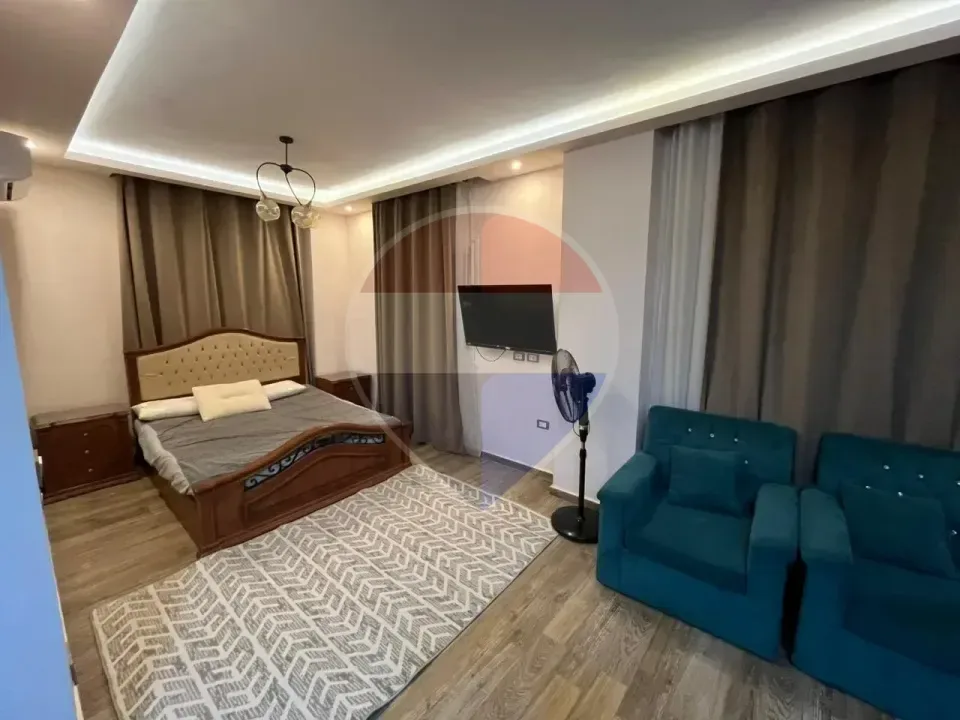 شقة مفروشة للإيجار بالحى الثامن الشيخ زايد