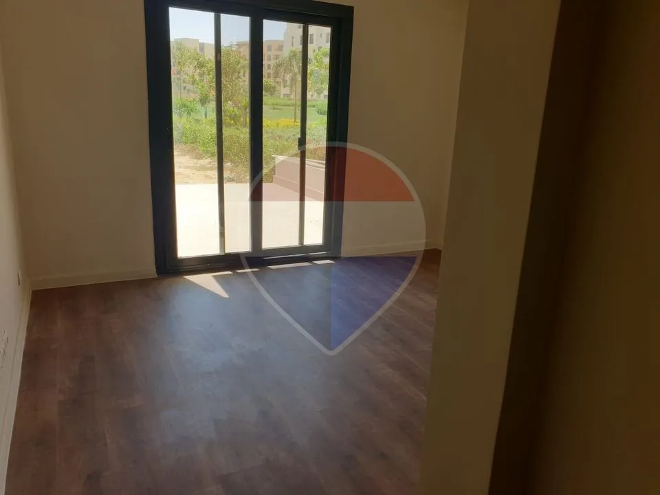 Ground apartment with garden in O West -Orascom