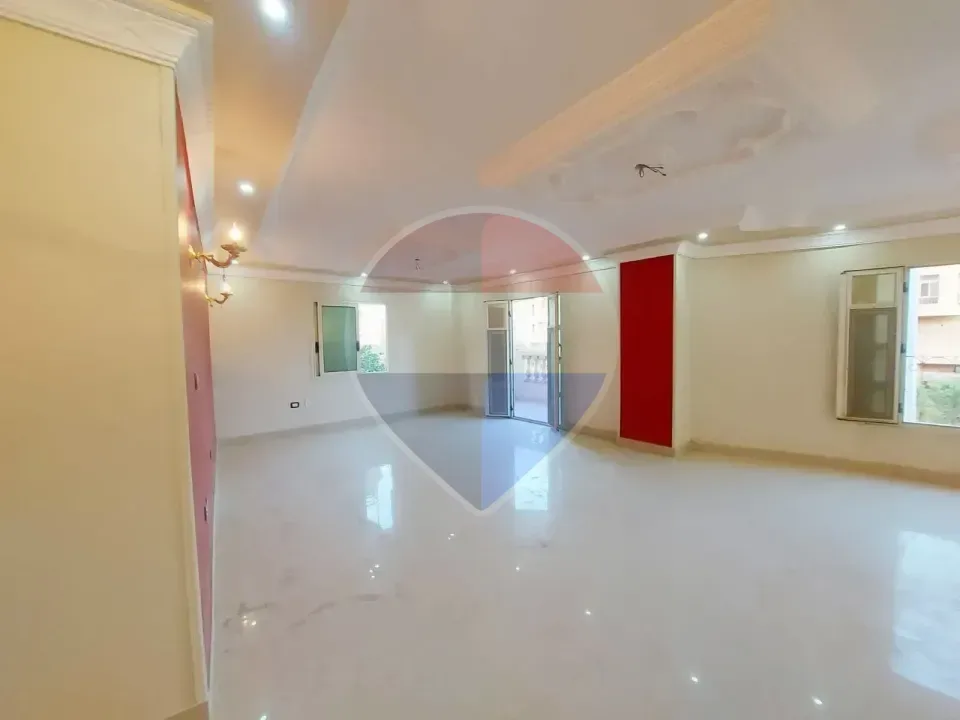 3br apartment very prime location in Sheikh Zayed