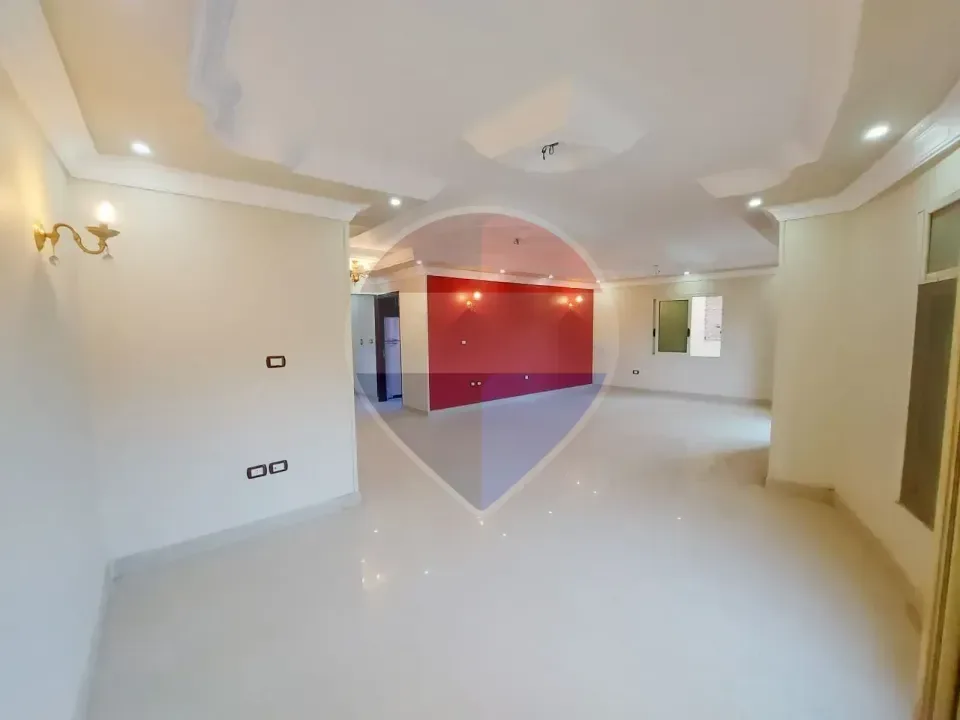 3br apartment very prime location in Sheikh Zayed