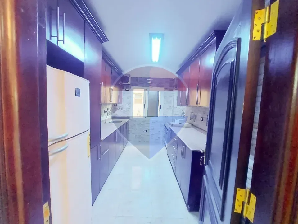 3br apartment very prime location in Sheikh Zayed
