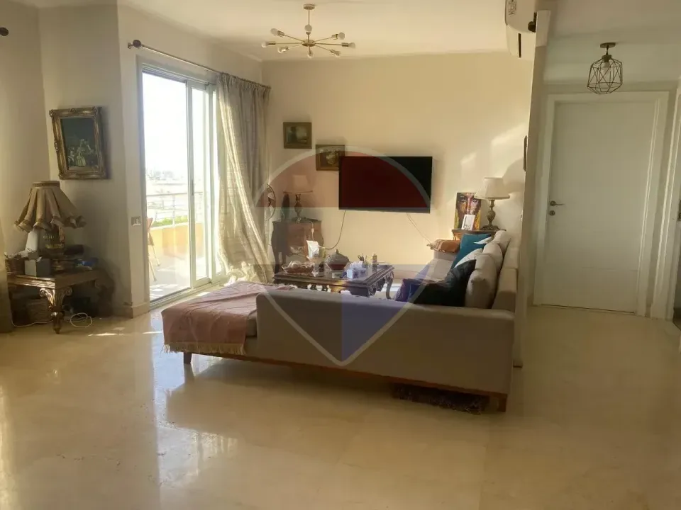 استوديو للإيجار في بالم باركس – بالم هيلز