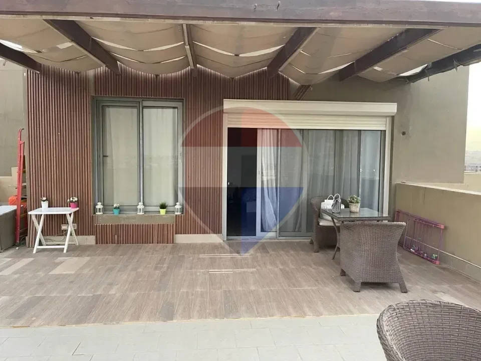 استوديو للإيجار في بالم باركس – بالم هيلز