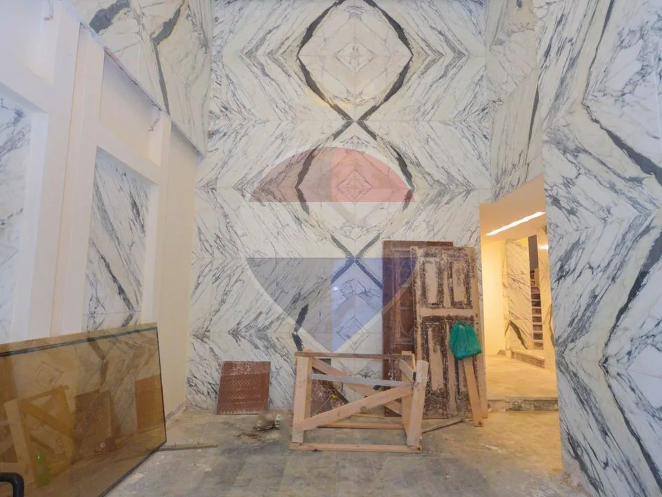 290 sqm administrative flat for rent, with private entrance, Saba Pasha, close to the sea