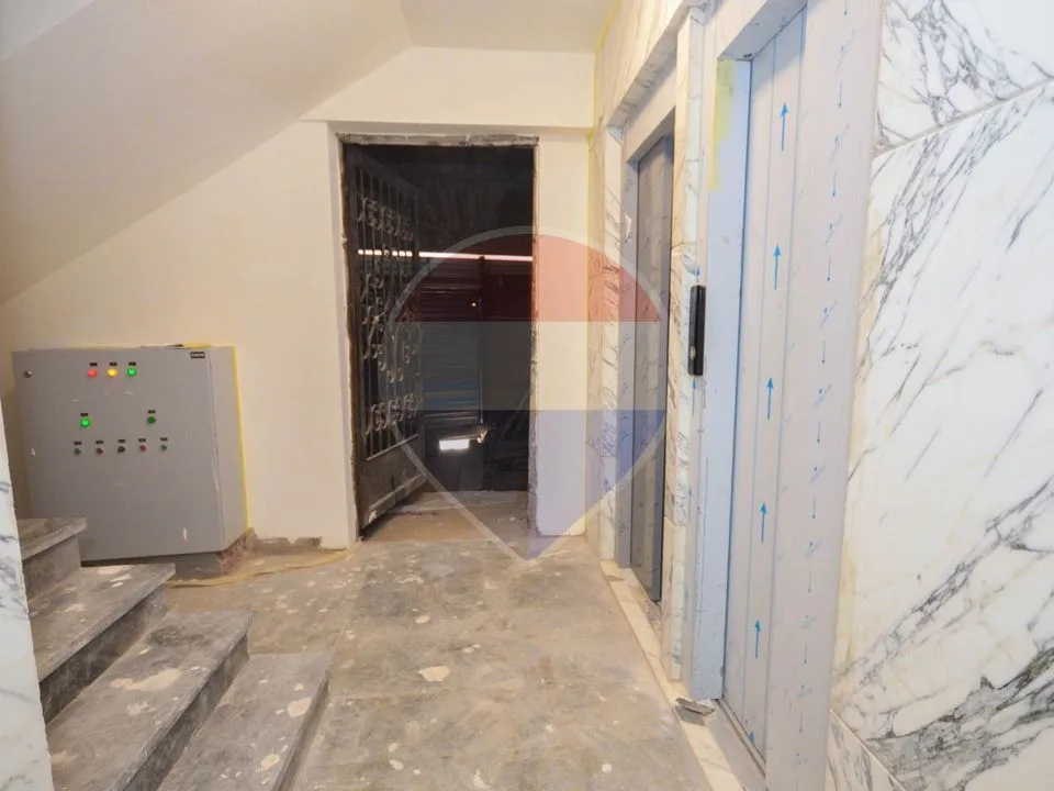 290 sqm administrative flat for rent, with private entrance, Saba Pasha, close to the sea