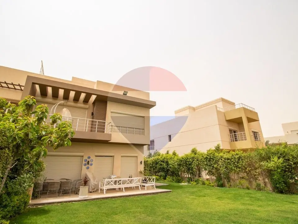 Furnished townhouse with garden -Competitive price in Grand Heights
