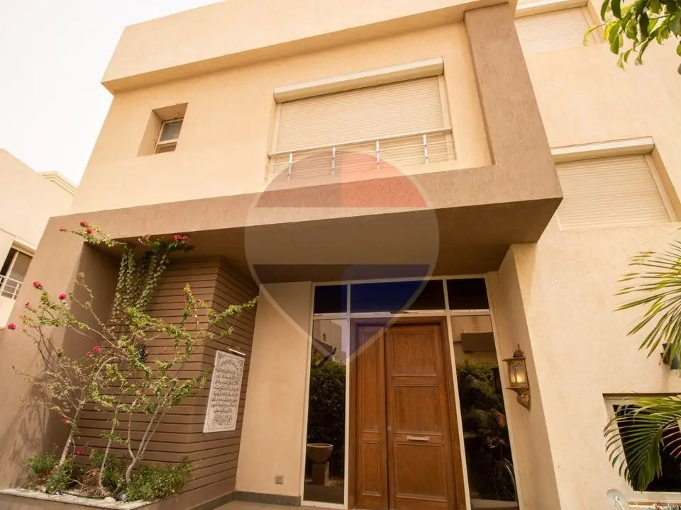 Furnished townhouse with garden -Competitive price in Grand Heights