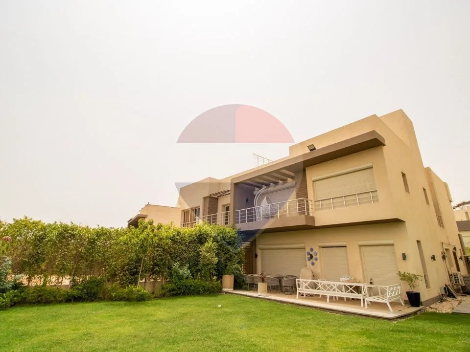 Furnished townhouse with garden -Competitive price in Grand Heights
