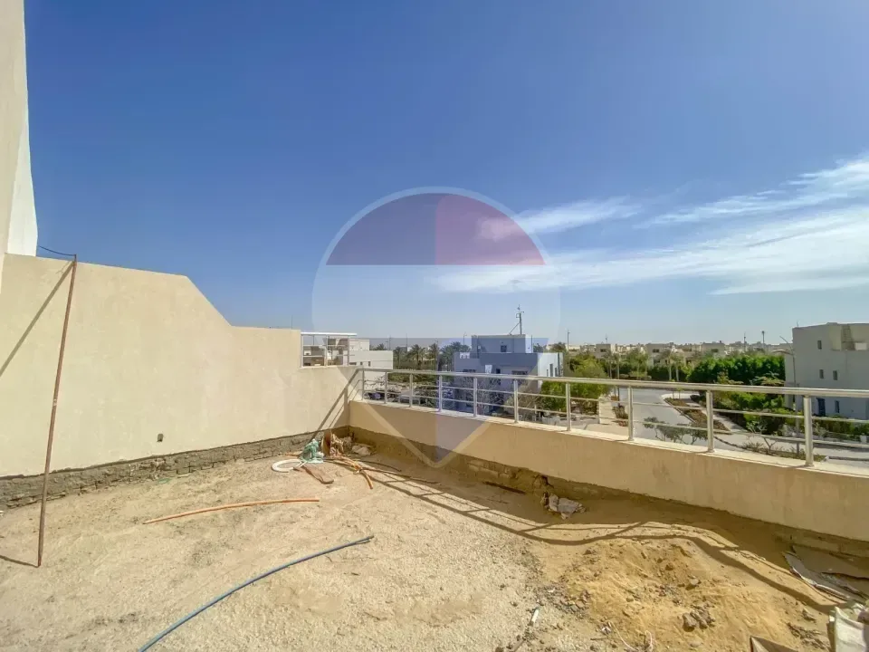 For Sale | Townhouse in Grand Heights