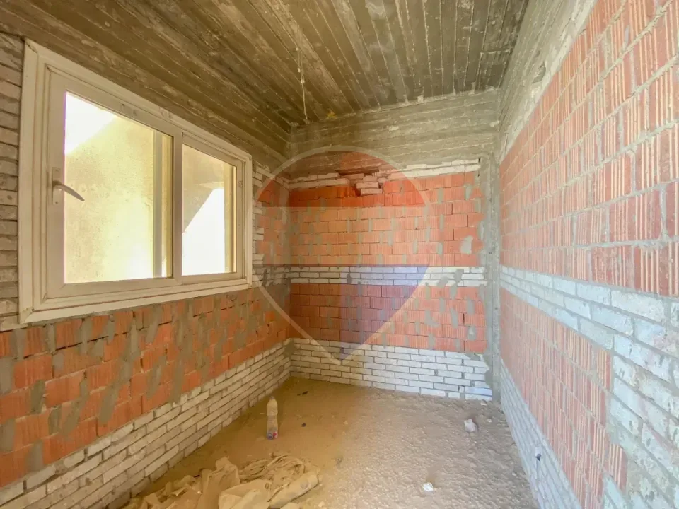For Sale | Townhouse in Grand Heights