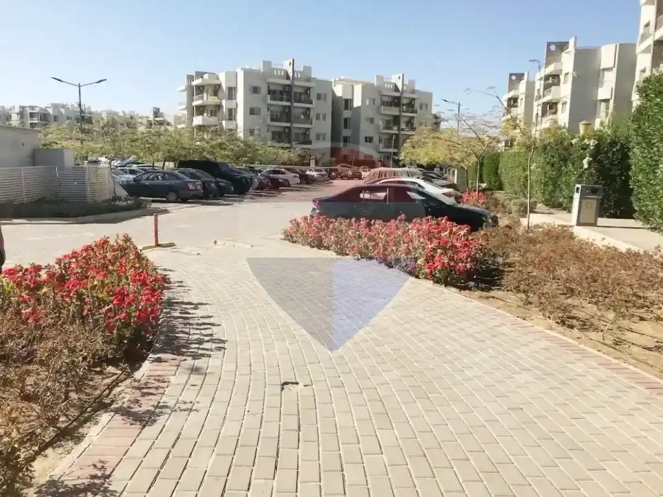 شقة أرضي بحديقة كبيرة للبيع في ذا أدريس – الشيخ زايد
