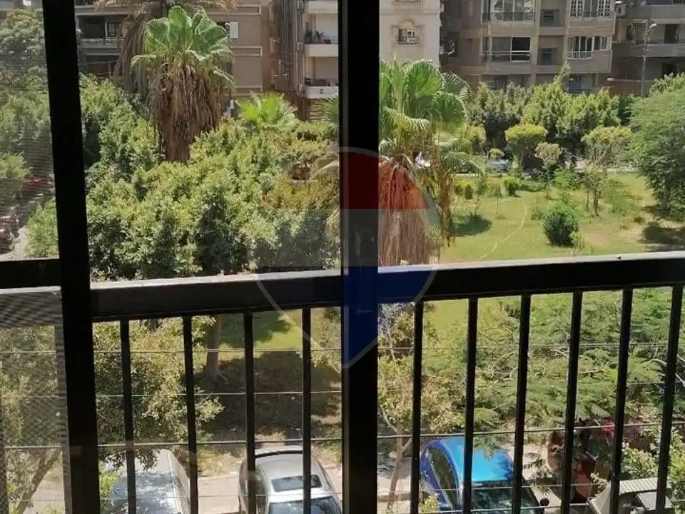 عماره ٣٢٢ م امام حديقه بالنزهة مصر الجديدة