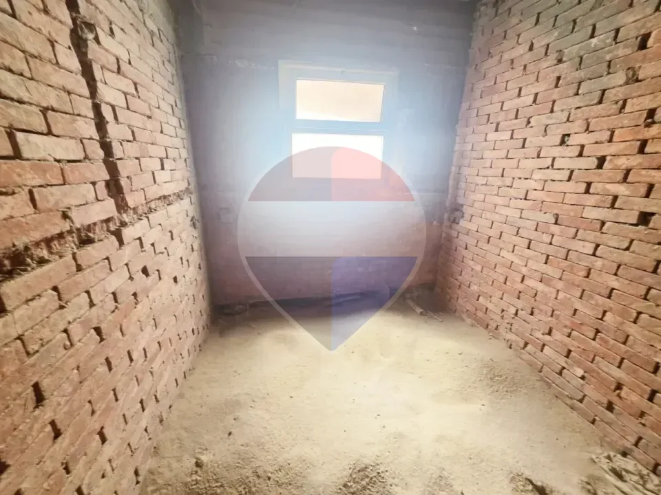 Semi-finished apartment 150m in Gladious Garden