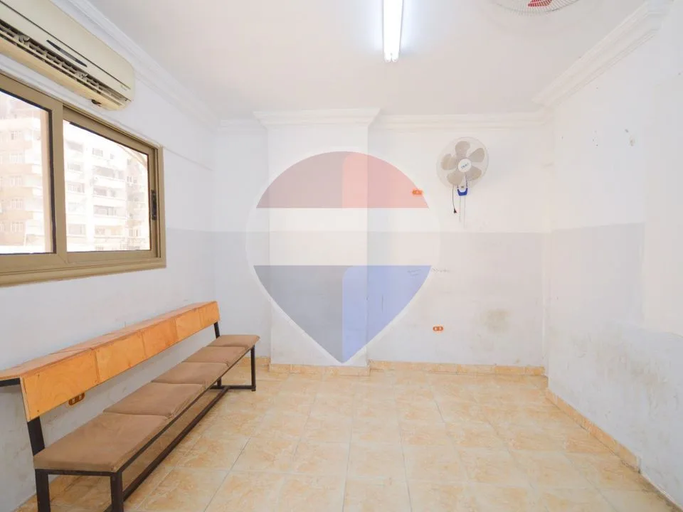 Administrative headquarters for sale 300 m Miami, main Jihan roundabout